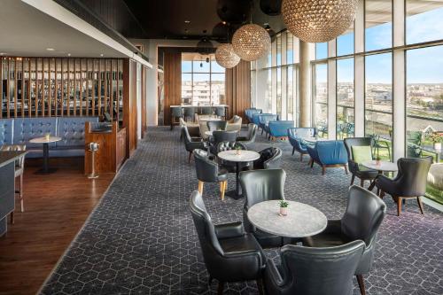 DoubleTree by Hilton Leeds - image 8