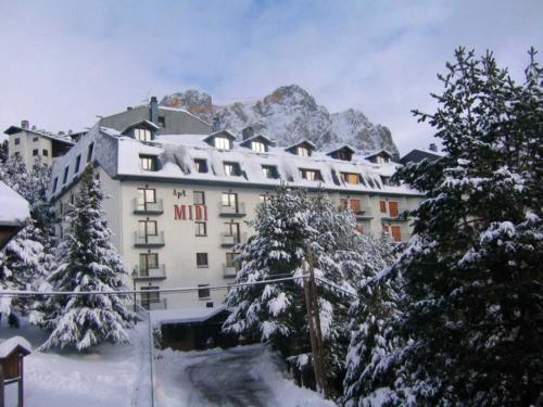 Apartamentos Midi 3000 - Accommodation - Formigal