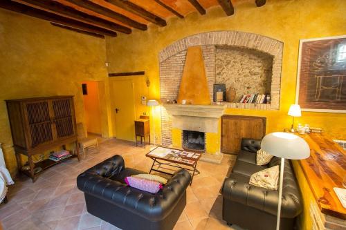 Catalunya Casas Rustic Vibes Villa with private pool 12km to beach