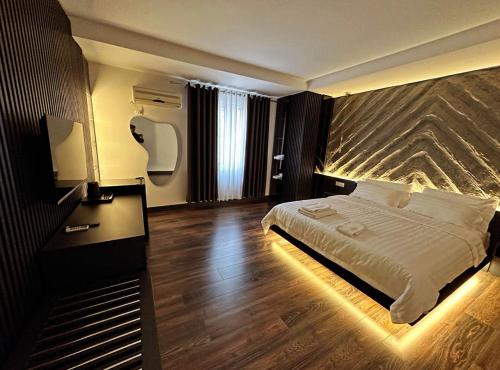 Tirana Central Rooms, Tirana