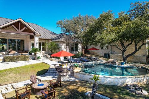 Stunning Lakefront Retreat Pool Boat Lift Spectacular Views in Horseshoe Bay (TX)
