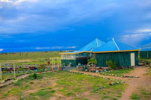 Amanya 2-Bed Lioness Family Tent in Amboseli