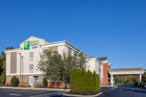 Holiday Inn Express Hotel & Suites Vineland Millville, an IHG Hotel