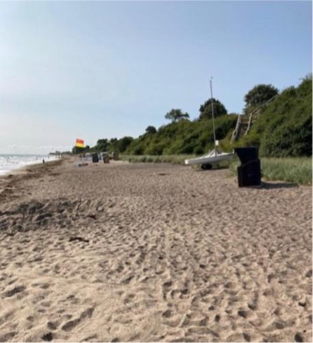 pludmale, Ferienhaus Ostseeblick Kraksdorf-Strand fast direkt am Ostseestrand in Neukirchen (Schleswig-Holstein)