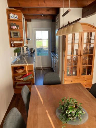 virtuve, Ferienhaus Ostseeblick Kraksdorf-Strand fast direkt am Ostseestrand in Neukirchen (Schleswig-Holstein)
