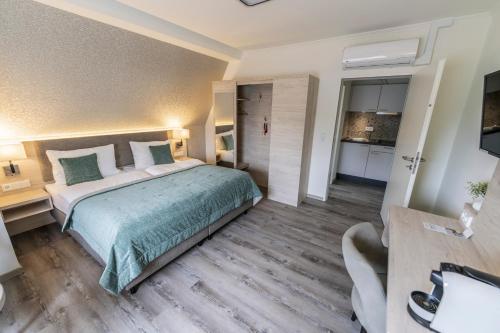 Hökis-Zimmervermietung 8 mit Küchenzeile in Brande-Hörnerkirchen, Deutschland
