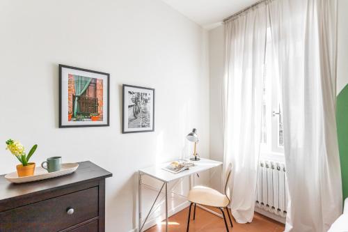  Lucrezia Apartments - Pavia City - by HOST4U in Pavia
