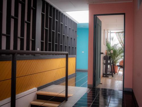 Exterior view, Lolas Hostal, Habitacion Exclusiva para Mujeres, 2 camarotes, precio por cama in Catedral