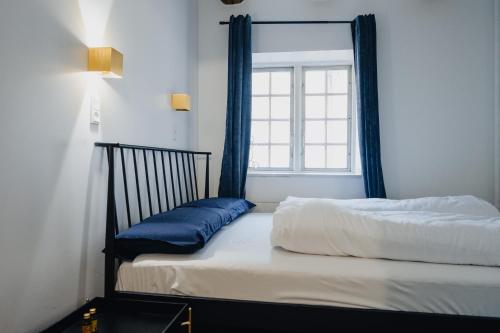 Double Room with Shared Bathroom room in Capsule Hotel Nyhavn63