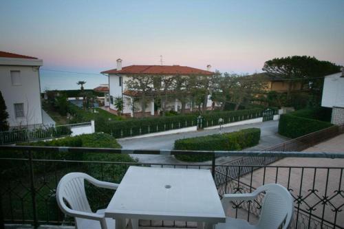  M087 - Trilocale con terrazzo al residence Mareverde in Marcelli