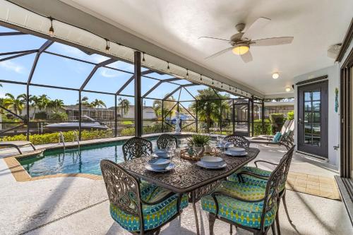 Pet Friendly Villa with Heated Pool & Gulf Access - Villa Coast to Coast - image 7
