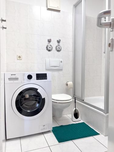 2 Zimmer City Apartment mit Terrasse und Tiefgaragenstellplatz in Zentrum von Leipzig 776m von Springerstraße entfernt