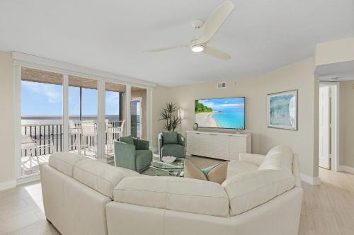 50 Shades of White - Gullwing #805 - 6620 Estero Blvd condo