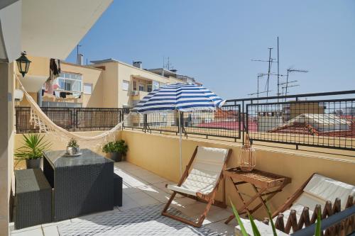 Calm & Relaxing Apartment w/ Terrace in Almada