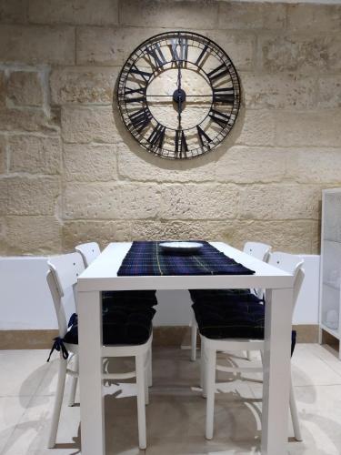 South Street 46, Valletta