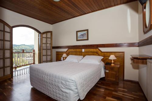 Deluxe Double Room with Balcony room in Hotel Leão da Montanha
