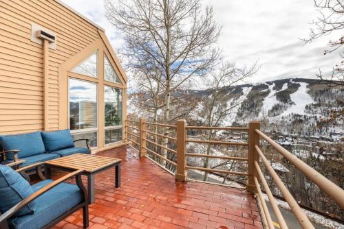 Epic Vail Views, Pet Friendly 3BD with Hot Tub in Vail, USA