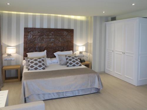 Serennia Exclusive Rooms - image 12