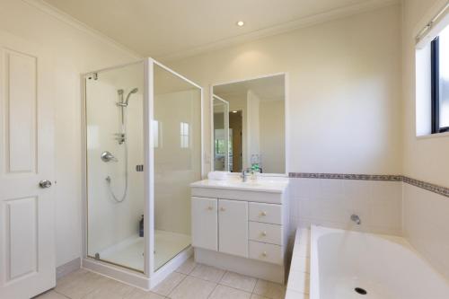 Spa, Movies, Pool table, Table tennis in Ellerslie!, Auckland (foto 9)