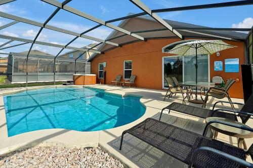 Pixar Movie Playhouse - 4 bed family pool home in Davenport, USA