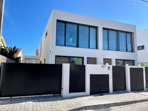 SereneScape Villa - Fernão Ferro
