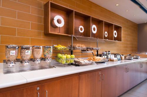 SpringHill Suites Pittsburgh Southside Works - image 6