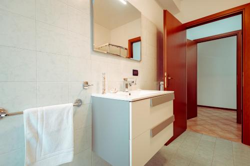 Adriano Apartment Room Type - One-Bedroom Apartment