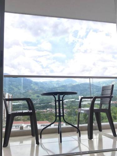 Apartamento nuevo, central, hermosa vista. in Dosquebradas