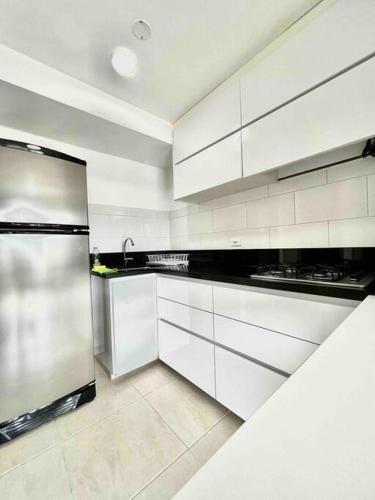 Apartamento nuevo, central, hermosa vista. in Dosquebradas