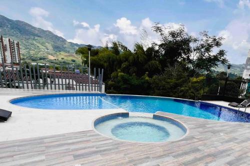 Apartamento nuevo, central, hermosa vista. in Dosquebradas