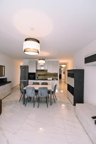 Spacious 3 bedroom in Sliema!