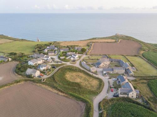 Beautiful Cornish Home "High on the Cliffs"