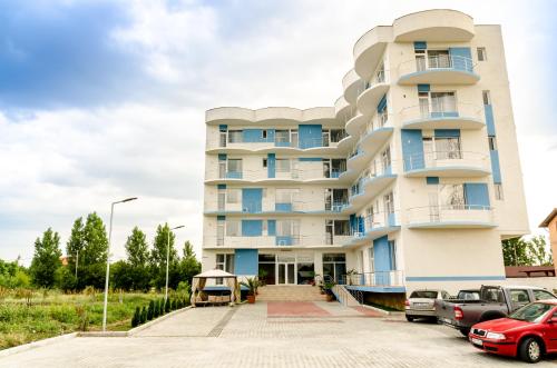 Babylonia Resort