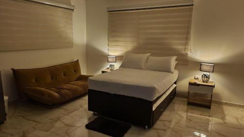 2 twin beds