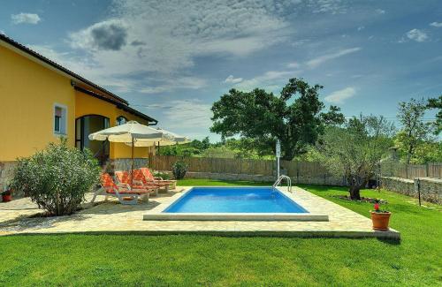  Villa Istriana in Juršići