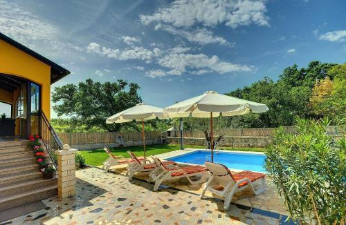  Villa Istriana in Juršići