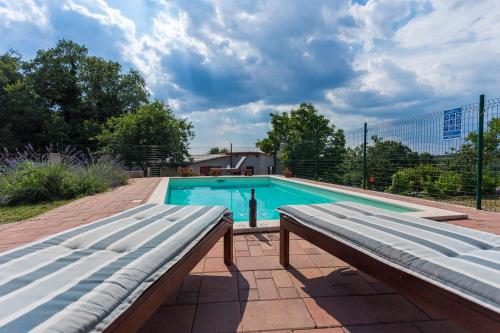 Gemütliche Villa mit privatem Pool, Klima, WLAN, Terrasse und Grill