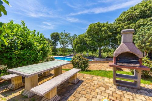 Appartement mit großem Pool, Observatorium, Volleyballplatz