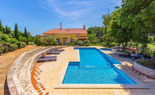 Appartement mit großem Pool, Observatorium, Volleyballplatz