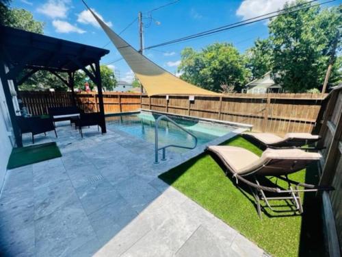 Relax in HTX POOL,15ppl,4br,4b in Houston, USA