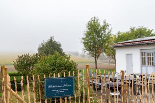 Freistehendes Landhaus Paco mit 2100qm eingezäuntes Grundstück, Kamin, Sauna und besuchen Sie die Alpakazucht in der Nachbarschaft