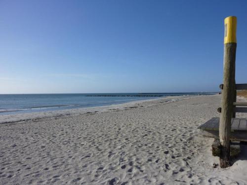 Ostseeblick direkt am Sudstrand - mit Strandkorb in Sudstrandpromenade