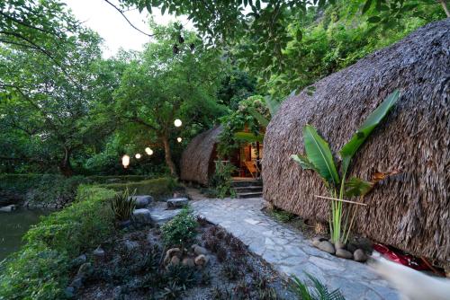 ทัศนียภาพ, THE GOAT BOUTIQUE RESORT in นิญบิญ