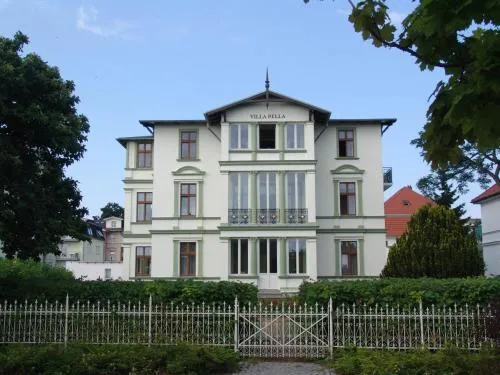 Charmante Fewo in der 1. Reihe mit Balkon in Ahlbeck, Deutschland