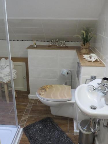 Apartment image 8