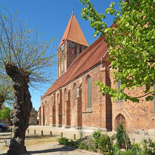 NEU! Kleinstadtferienhaus Grimmen in 格里門