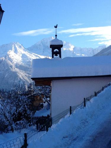 Chalet de 2 chambres avec terrasse amenagee a Courchevel a 6 km des pistes