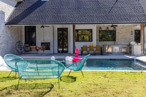 Tiger Mansion-Paradise with Pool in Waxahachie, USA