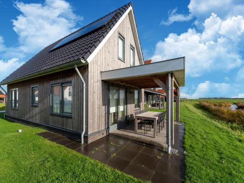Vista exterior, Holiday Home in Scherpenisse near Nature Reserve in Tholen