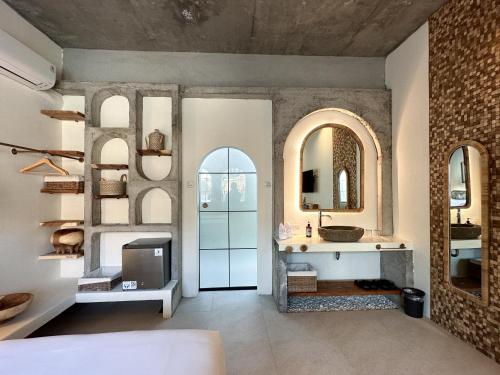 508572124 El Tropico Boutique Hotel